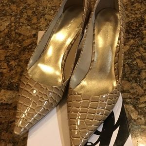 Nine West Snakeskin Pumps